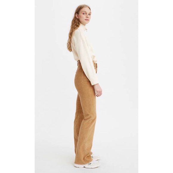 Levi's® Premium RIBCAGE BOOTCUT CORDUROY PANTS - Picture 13 of 15